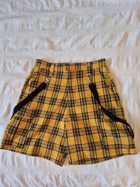Hot Topic women's Small black & gold plaid shorts EUC